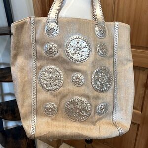 Jack Rogers raffia/ leather handles and medalions